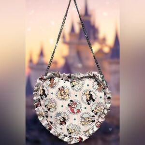 DISNEY PRINCESS HEART SHAPED PURSE SHOULDER/CROSSBODY BAG NWOT